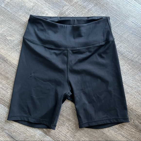 Black 6” biker short - Picture 1 of 6